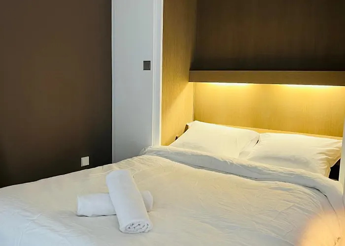 Another Attractive Flat Near By St-germain, St-placide Apartment *
