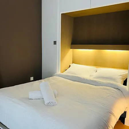 Another Attractive Flat Near By St-germain, St-placide Apartment *