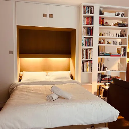 Another Attractive Flat Near By St-germain, St-placide Paříž