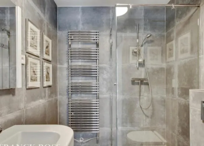 Another Attractive Flat Near By St-germain, St-placide Paryż